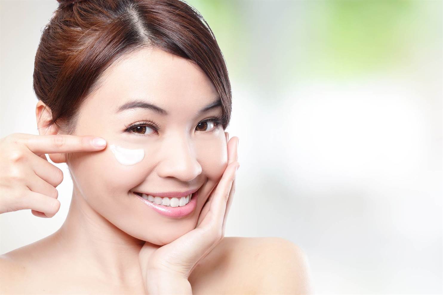 NeoStrata醫學袪黑緊緻眼霜_NEOSTRATA_Enlighten_Brightening_eye_cream_黑眼圈_眼浮腫_眼紋_去眼紋_去眼圈_眼霜推介_經眼科醫生測試_不含香料_不含油份_敏感肌眼霜
